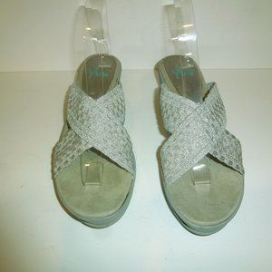 Yuu Fanen Silver Wedge Slides